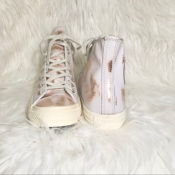 NWT. Converse high top - Picture 4 of 4